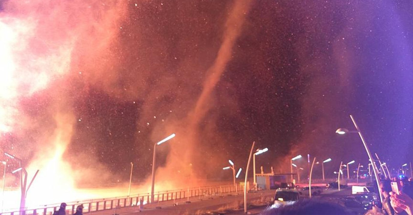 Aux Pays-Bas, une terrifiante série de tornades de feu s'est déclenchée au Nouvel An