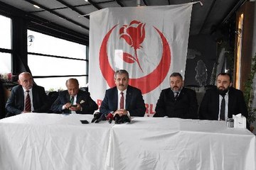 DESTİCİ: RUSYA, TÜRKİYE'NİN MONTRÖ'YÜ DELEREK KENDİ LEHİNE KARARLAR VERMESİNİ İSTİYOR