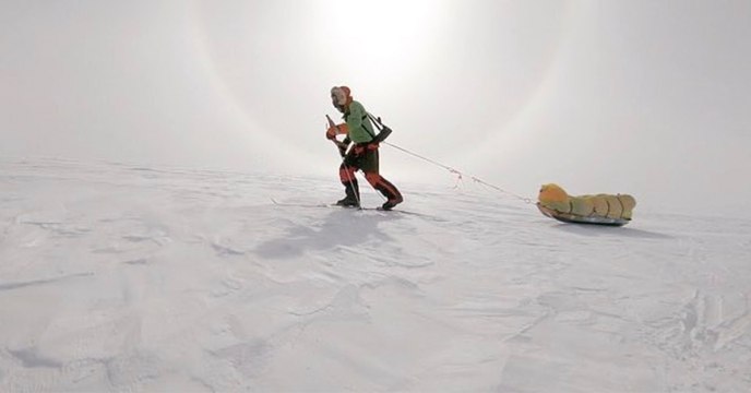 Seul et sans assistance, un Américain traverse l'Antarctique et marque l'Histoire