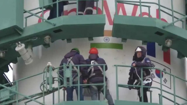 Russia Ukraine Conflict : Russian Space Rocket Removed US, UK & Japan Flags | Oneindia Telugu