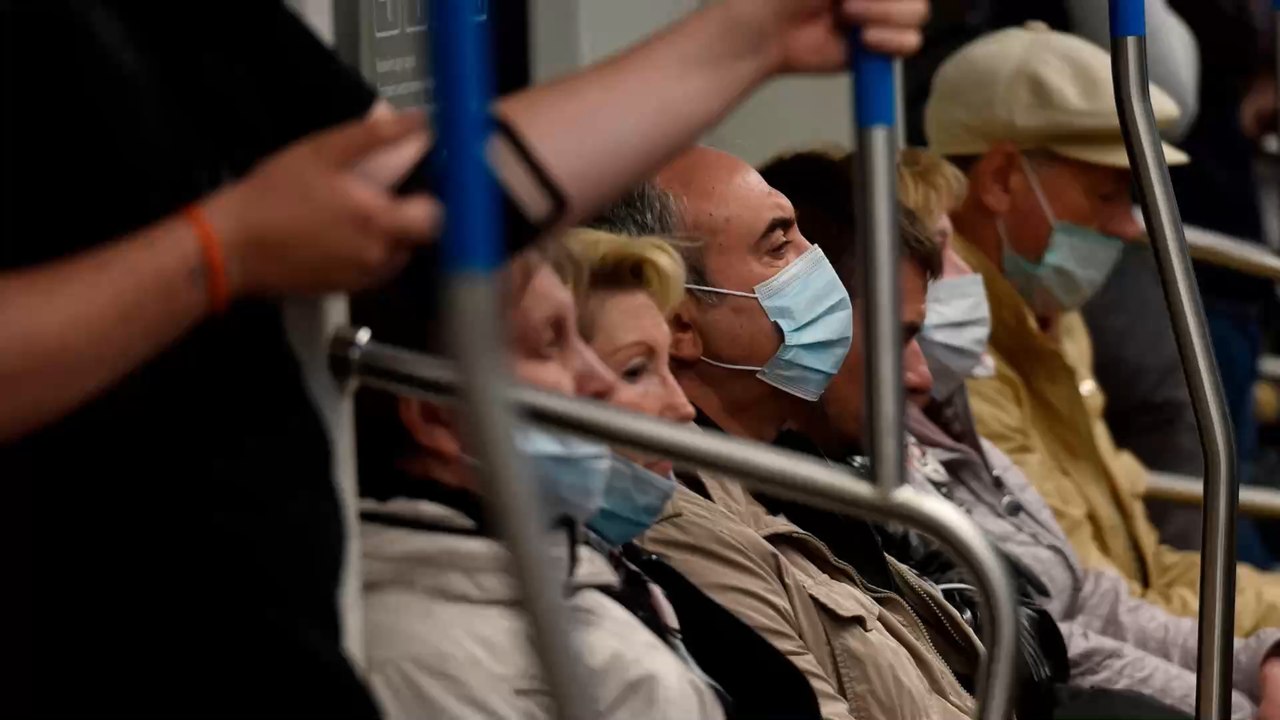 Covid-19 : La Maison Blanche refuse le port du masque obligatoire dans les transports