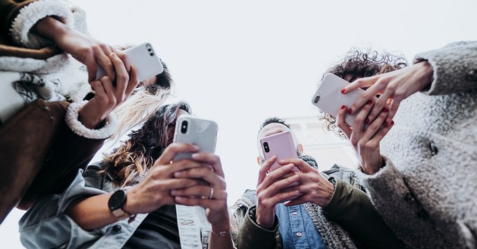 Fertilité masculine : Utiliser son portable le soir nuit-il à la qualité du sperme ?
