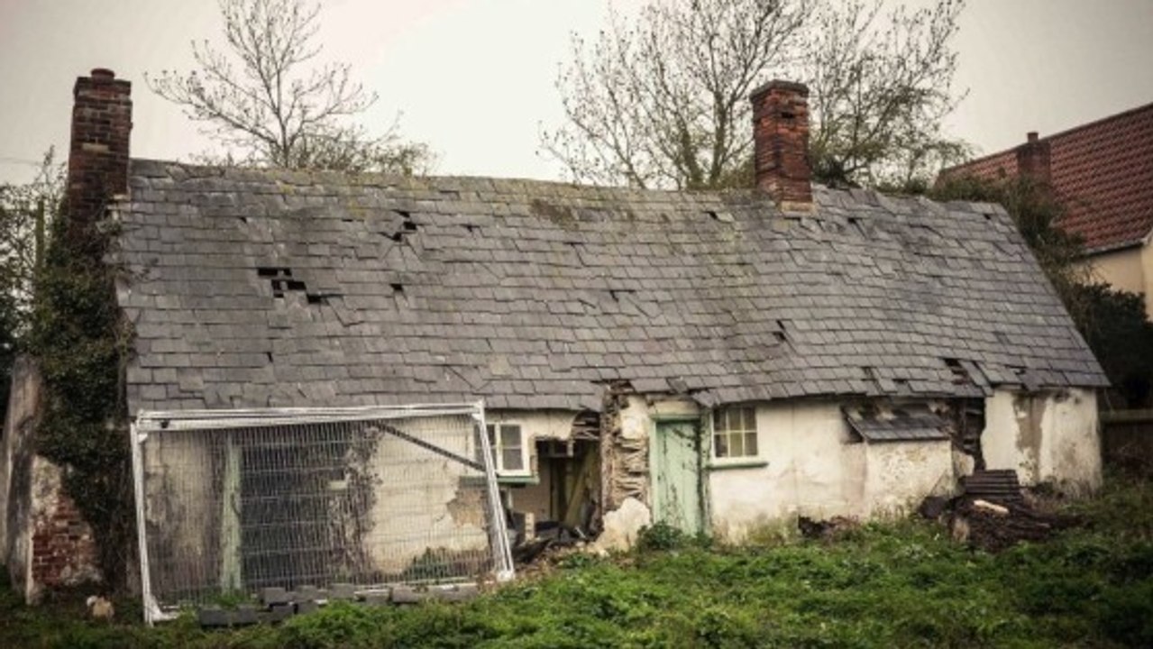 Une vieille dame abandonne sa maison, 9 ans plus tard, voici ce qu'ils découvrent