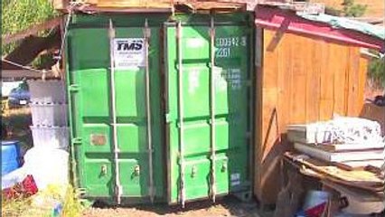 Cette mère vit dans un container avec sa fille après l'avoir complètement transformé