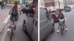 Harcèlement de rue : cette cycliste se fait harceler par deux hommes en voiture mais refuse de se laisser faire !