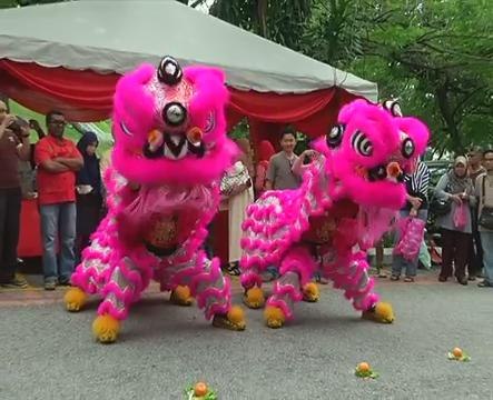 Mualaf tetap teruskan tradisi sambutan Tahun Baru Cina