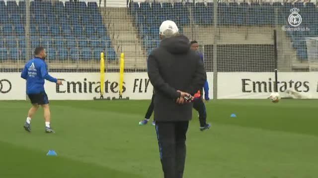 Kroos no se entrena con el grupo por problemas musculares