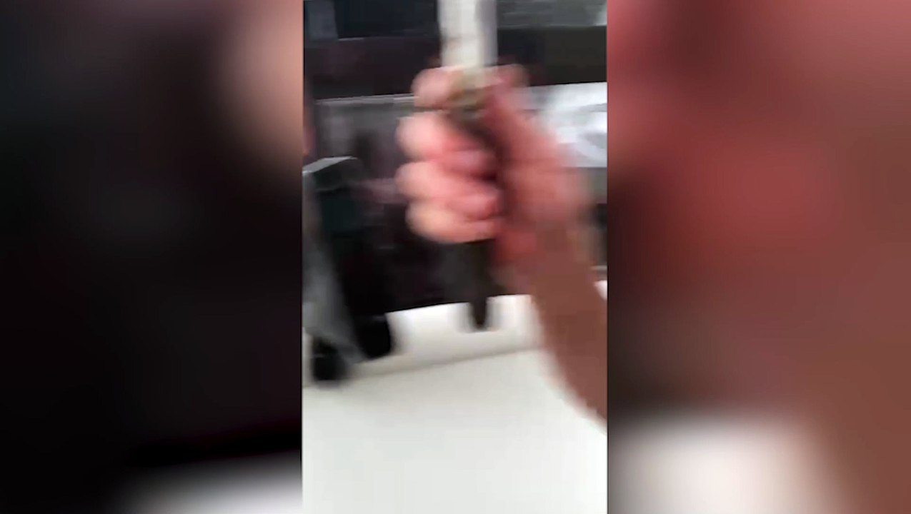 Após fortes chuvas, estabelecimentos na Av. Piquiri ficam alagados