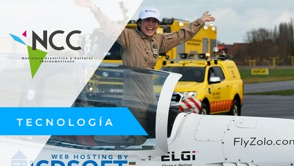 Conoce a la piloto más joven en recorrer el mundo en un avión ultraligero