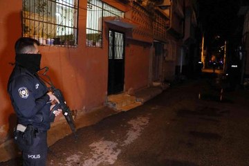 Son dakika haberi! Polislere ölümüne tabancayla ateş açıp kaçtı, saklandığı evinde yakalandı