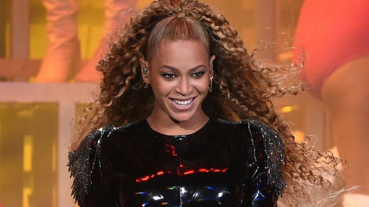 Beyoncé : elle poste une photo intime en plein concert et casse les internets