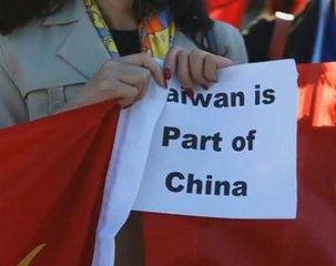 Taiwan president met with protesters, supporters in U.S. stopover