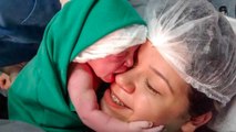 Ce nouveau né ne veut pas lâcher sa maman