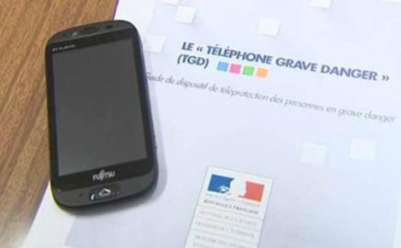 Téléphone grand danger : comment fonctionne ce dispositif qui aide à protéger les femmes battues ?