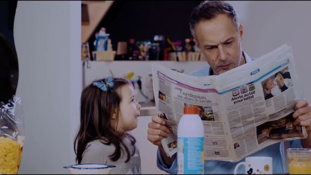 Papa, c'est quoi cette bouteille de lait, PETA parodie la pub Lactel pour la journée mondiale du lait