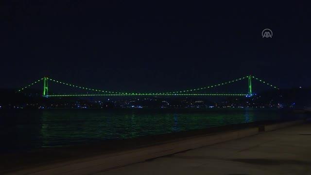 Fatih Sultan Mehmet Köprüsü, Yeşilay Haftası için ışıklandırıldı