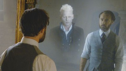 Les Animaux fantastiques : J.K.Rowling fait une révélation sur Dumbledore et Grindelwald qui agace les fans !