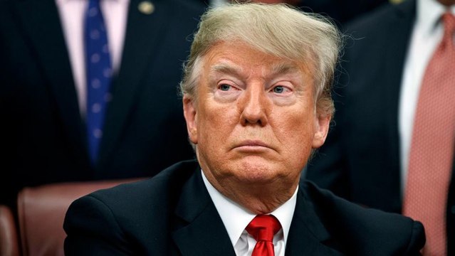 Quand la Maison Blanche tente de trouver une explication au bronzage de Donald Trump