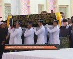 Jenazah Allahyarham Tan Sri Adenan Satem tiba di Masjid Jamek Petra Jaya Kuching