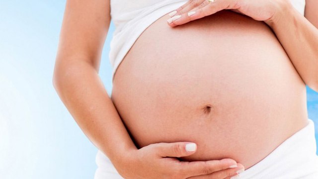 Jumeau parasite : ce bébé naît enceinte de son frère