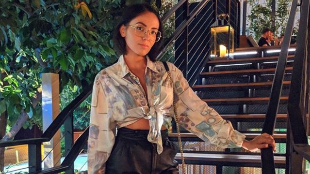 Agathe Auproux dévoile son cathéter en bikini et répond aux haters