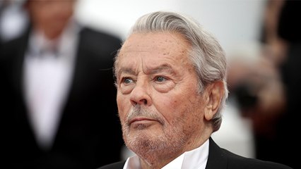 Alain Delon hospitalisé dans un état alarmant : ses enfants seraient en guerre concernant l'héritage