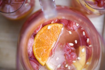 Recette : La sangria rosé pour un apéro fruité