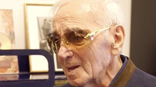 Charles Aznavour : les images inédites du chanteur deux jours avant de mourir