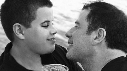 John Travolta rend hommage à son fils, décédé il y a 10 ans