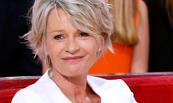 Sophie Davant : moquée par une internaute, ses fans la défendent becs et ongles !