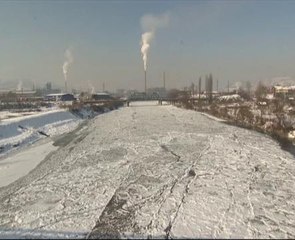 Sungai Bosnia beku akan jejas bekalan air