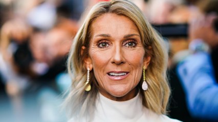 Céline Dion éblouissante dans une robe flashy complètement dingue