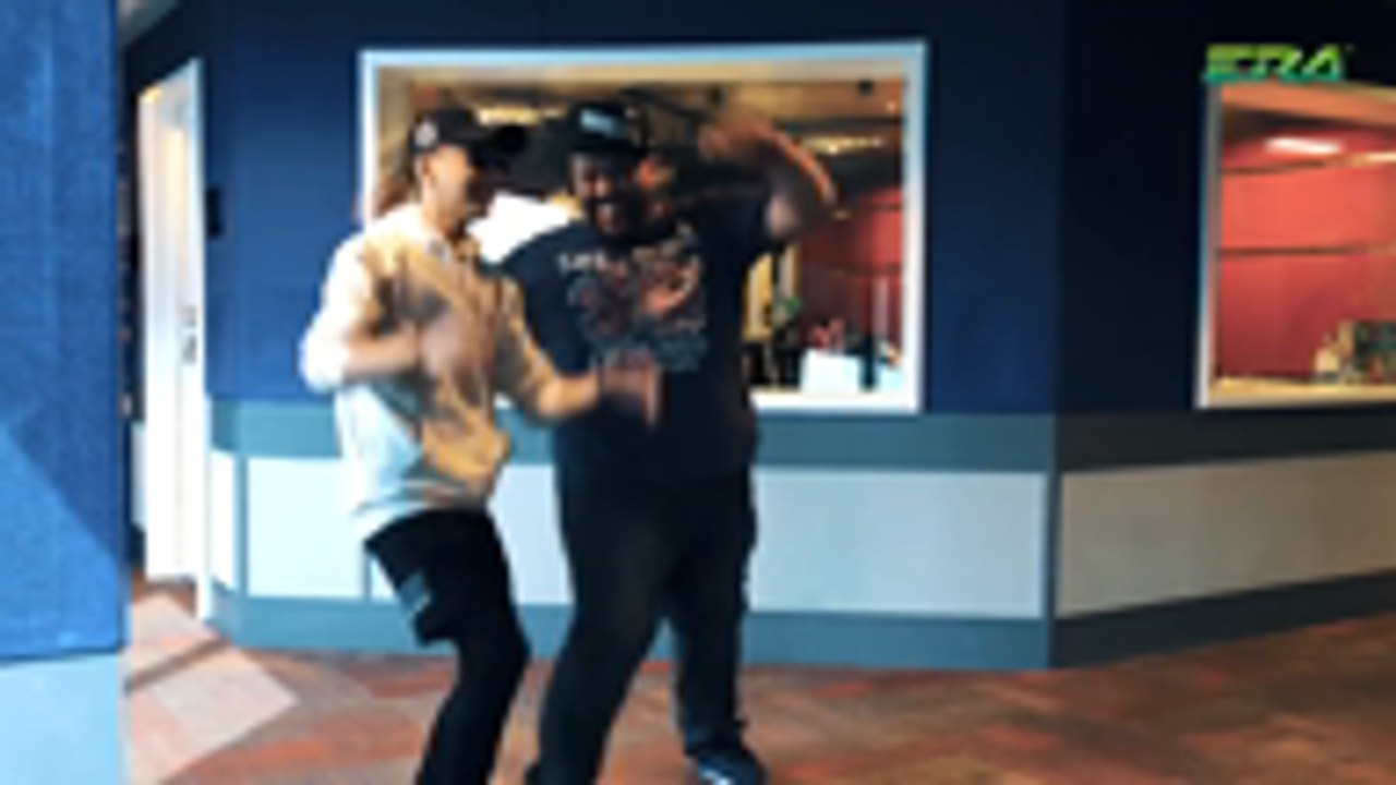 Johara x As'ad Motawh Buat Alien Dance