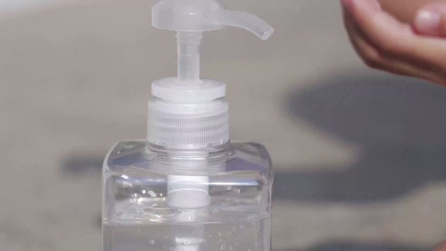 Coronavirus : Pernod Ricard offre de l'alcool pour faire des gels hydroalcooliques