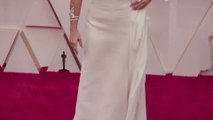 Oscars 2020 : Salma Hayek en déesse grecque vêtue d'une robe blanche drapée