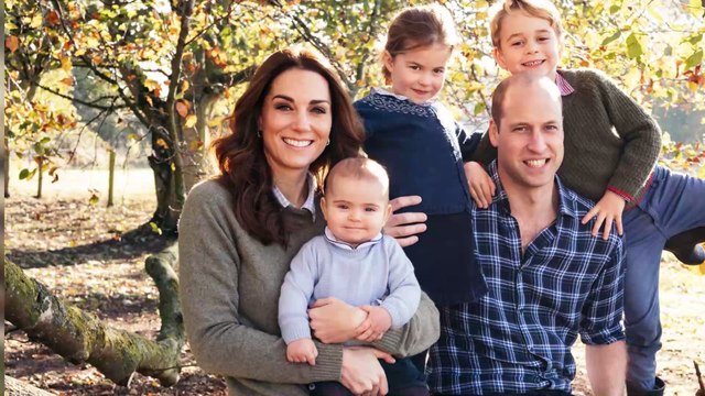 Cette photo du prince Louis pour ses 2 ans surprend la Toile ! (PHOTO)