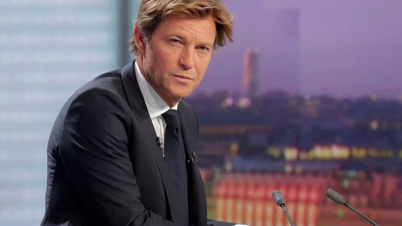 "20h30 le dimanche" : filmée à son insu, Christiane Taubira se déhanche en musique puis tacle Laurent Delahousse