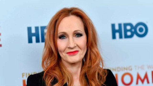 Harry Potter : J.K. Rowling fait polémique à cause de tweets jugés transphobes