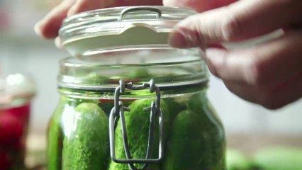 Cette recette insoupçonnée à faire avec le jus des cornichons