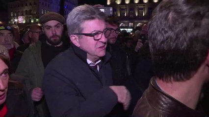 Emmanuel Macron parodié par Jean-Luc Mélenchon, les internautes se régalent ! (VIDEO)