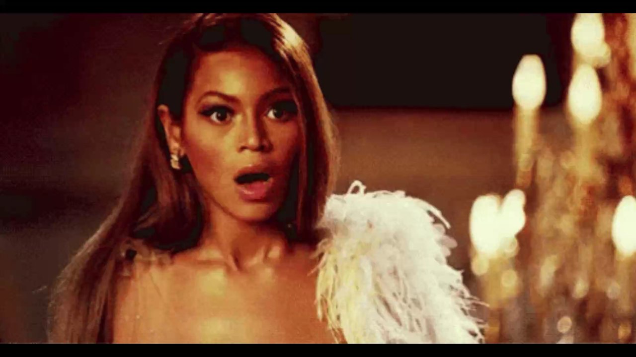 Une maman distraite charge ses courses : La poussette de son bébé percute un bus ! (VIDÉO)