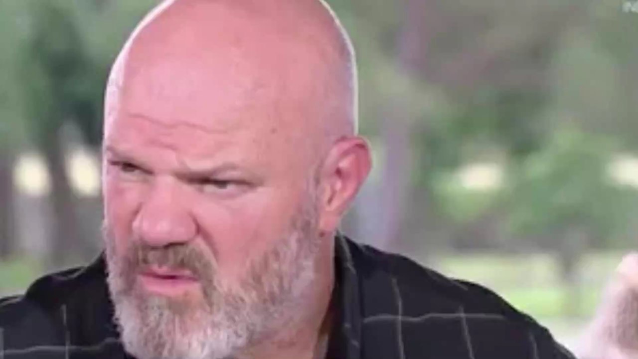 Objectif Top Chef : Philippe Etchebest drague la fiancée d'un candidat, il est violemment recadré !