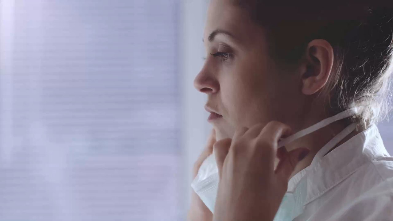 Coronavirus : vers le port du masque "systématique" en France ?