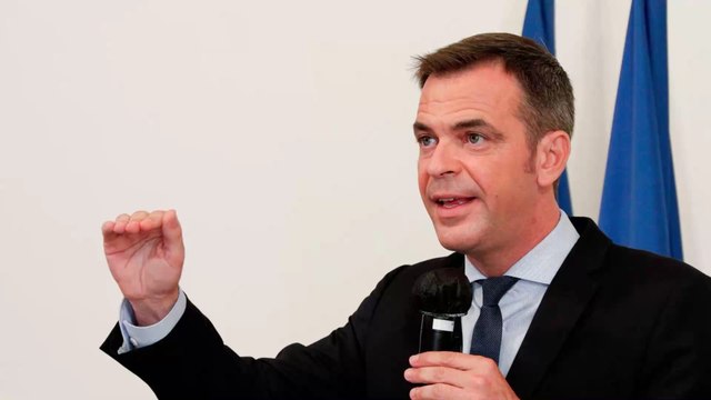 Covid-19 : Les propos de Nicolas Bedos scandalisent Oliver Véran et les internautes