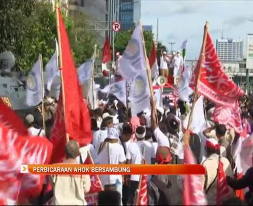 Perbicaraan Ahok bersambung
