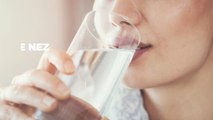 De l'eau sort par votre nez quand vous buvez ? Attention, c'est peut-être le signe d'une grave maladie