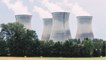 Guerre en Ukraine : une grande centrale nucléaire touchée, Kiev accuse la Russie de vouloir "répéter" Tchernobyl