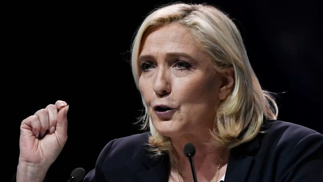 Marine Le Pen aux anges : son bras droit Jordan Bardella en couple avec sa nièce