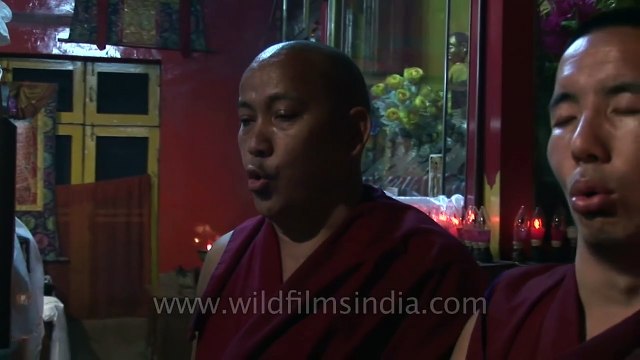 Tibetan monks practice multiphonic chanting