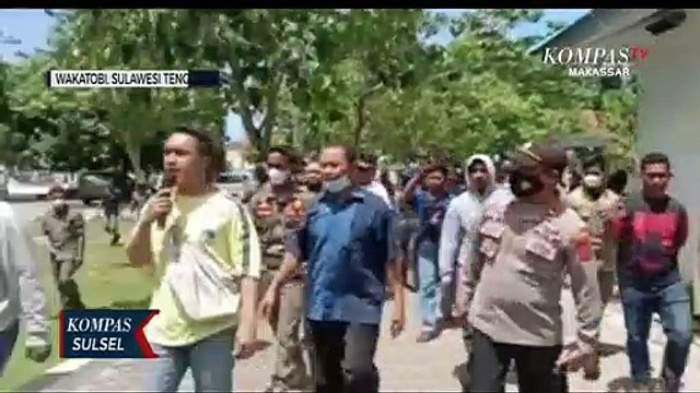 Tagih Janji Pilkada, Warga Geruduk Kantor Bupati